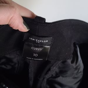 Ann Taylor Curvy black ankle pants, EUC 10